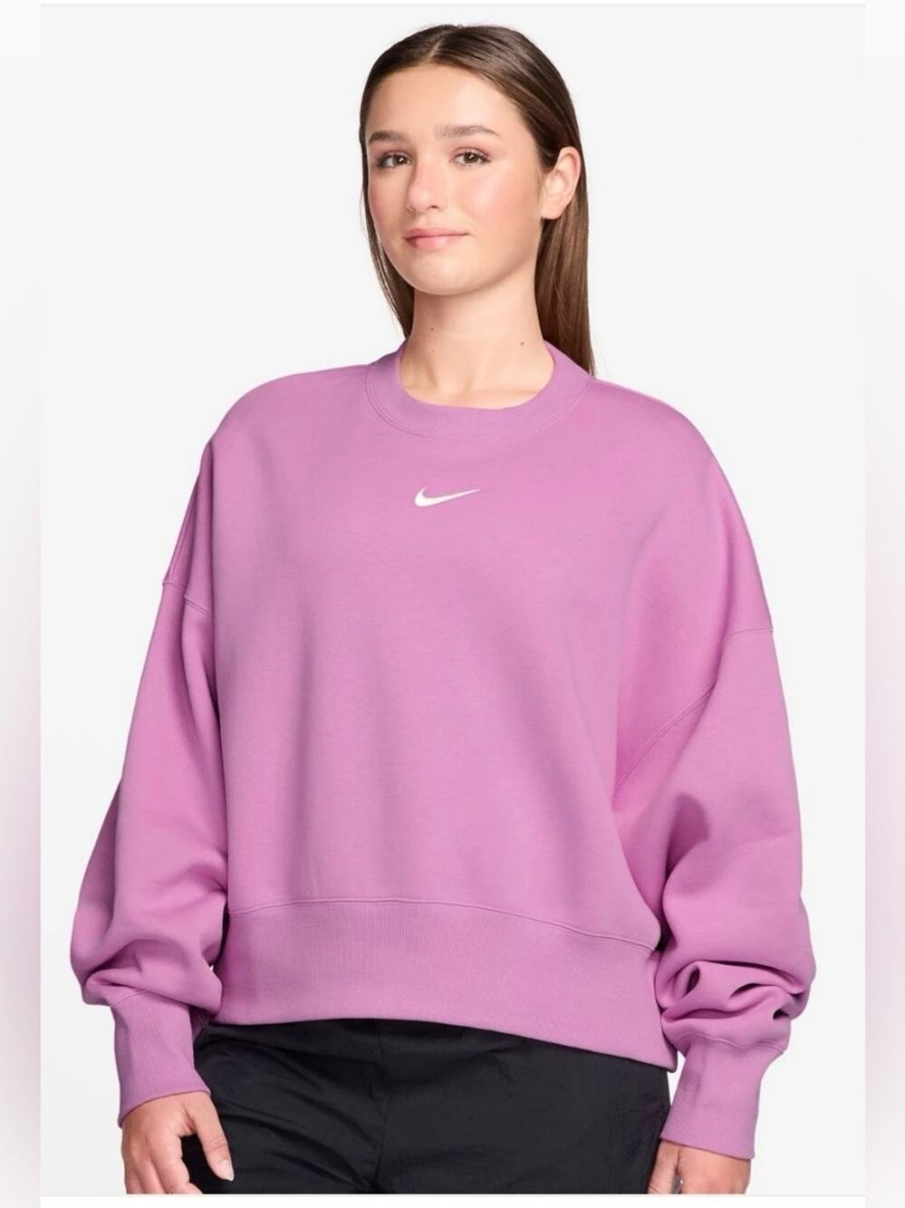 Nike Women's Sportswear Phoenix
Fleece Oversized Crew-Neck Sweatshirt